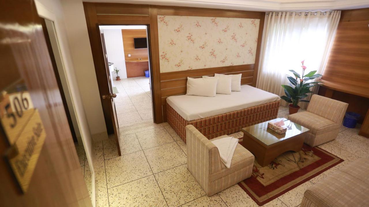 Nagar Valley Hotel Ltd. Dhaka Extérieur photo